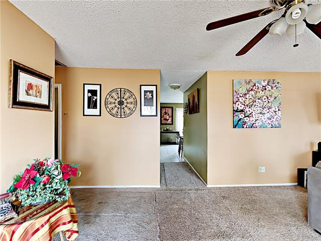 1305 W Acorn Dr