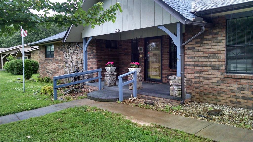 2801 W Bishop Dr