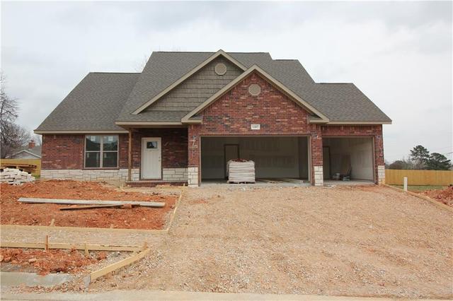 1500 W Green Acres Dr