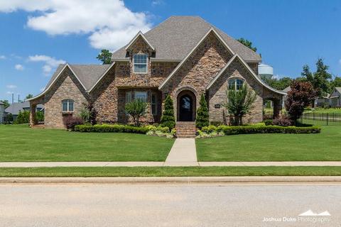1343 Equestrian Way