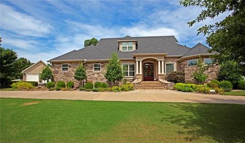 1343 Equestrian Way
