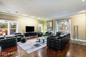 90 W Cypress St