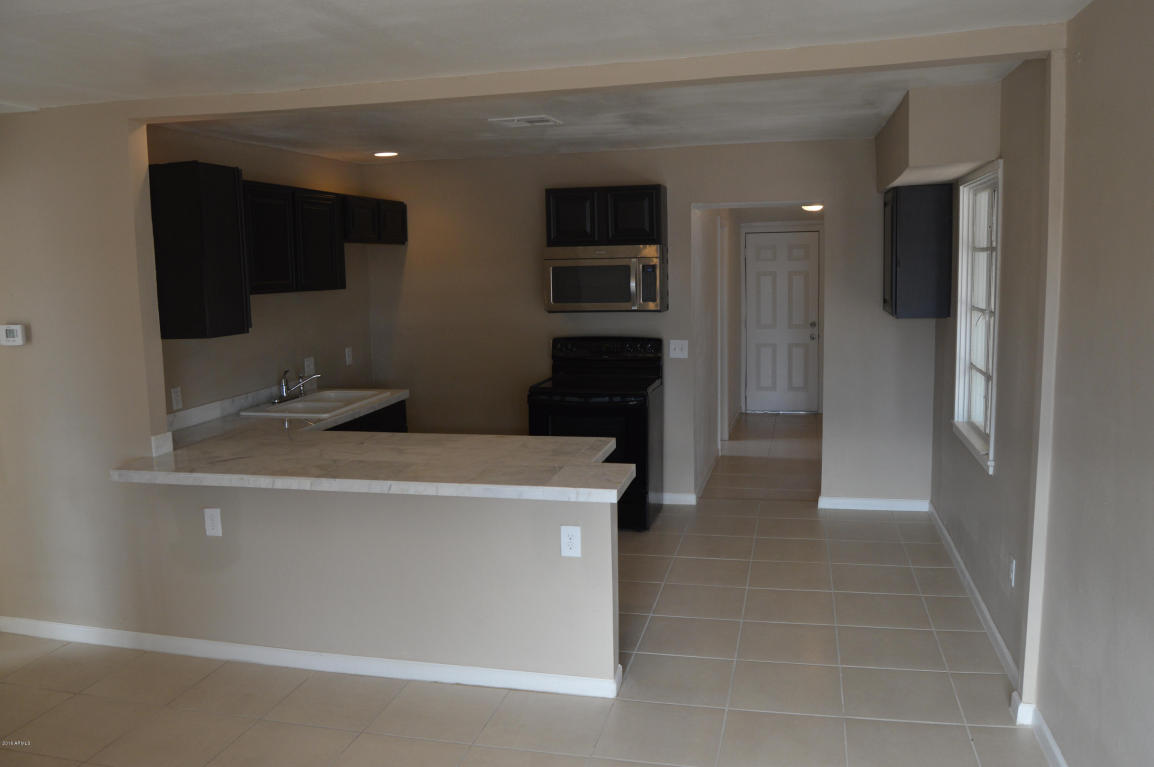 3212 W Polk St