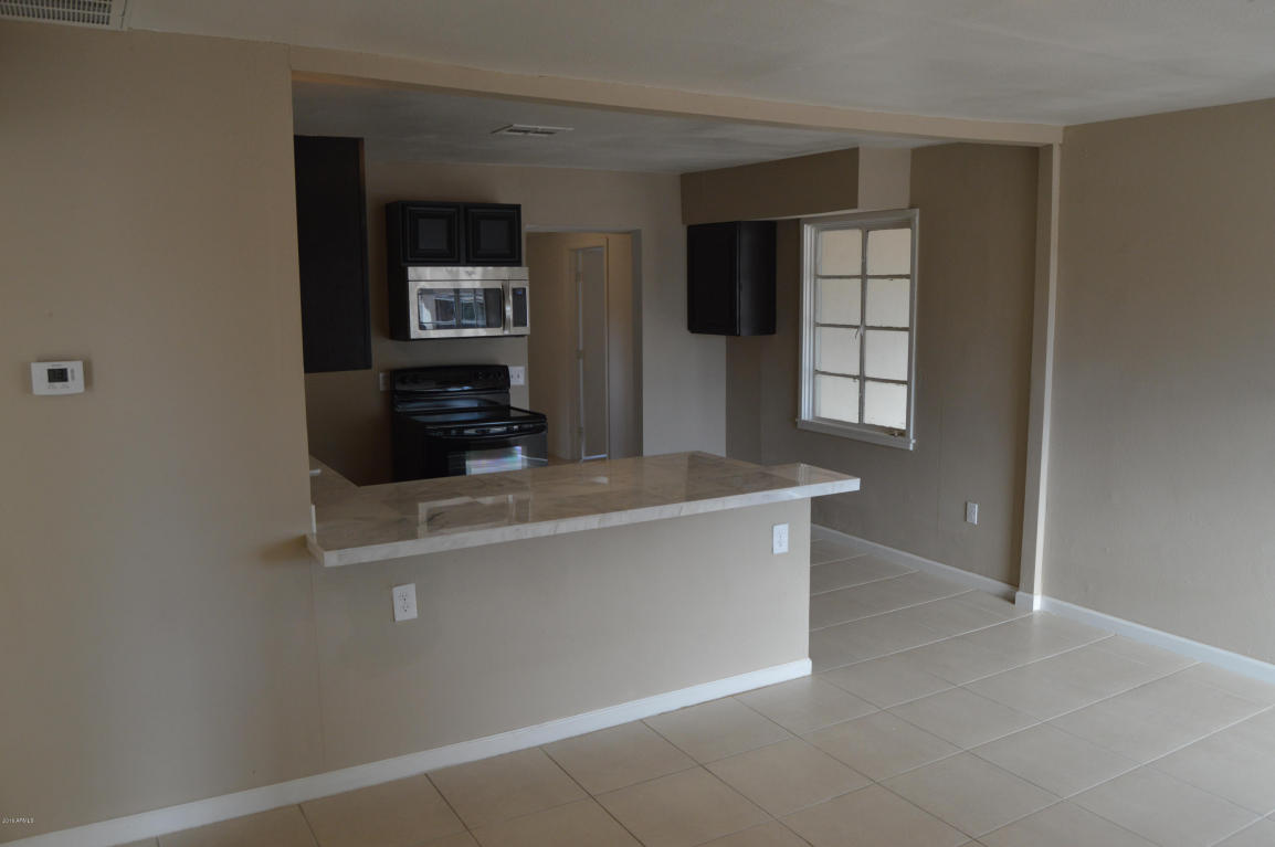 3212 W Polk St