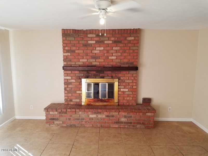 2930 W Rose Ln
