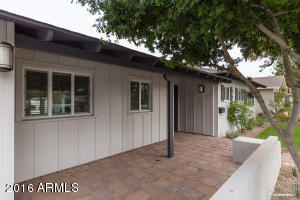 5416 E Avalon Dr