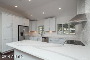 5416 E Avalon Dr