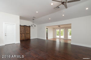 5416 E Avalon Dr
