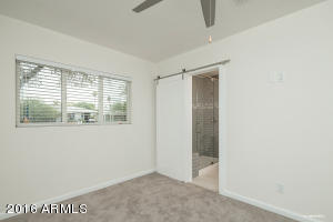 5416 E Avalon Dr