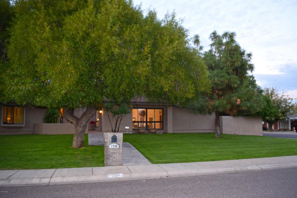 1736 W Laurie Ln