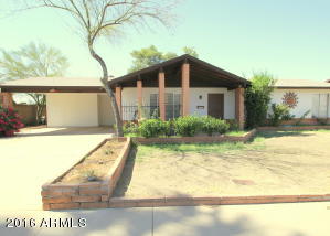 3418 E Paradise Dr Phoenix, AZ 85028