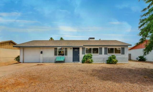 3218 W Corrine Dr