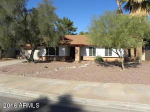 4610 E Paradise Ln
