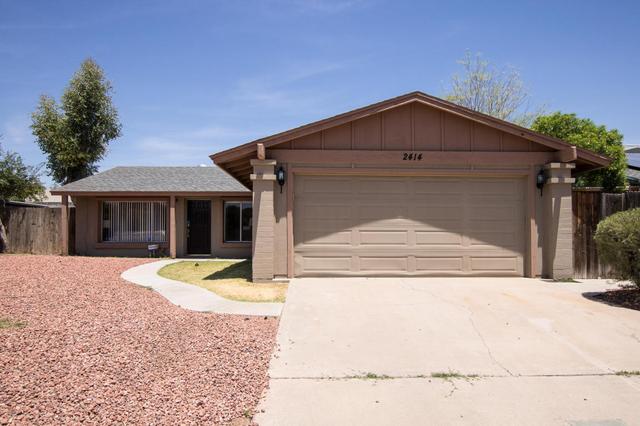 2714 E Windrose Dr