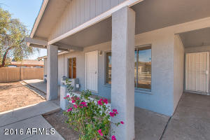 2324 N 49th Ave