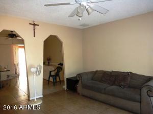 2114 N 48th Dr
