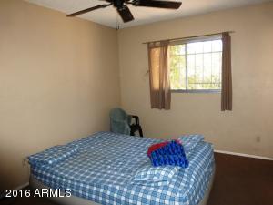 2114 N 48th Dr