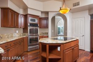 3733 E Kachina Dr