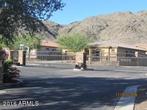 2712 W Nighthawk Way