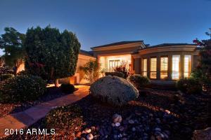 415 W Desert Flower Ln