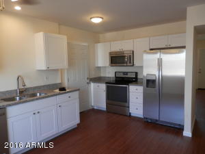 For Sale: 2820 W Caribbean Ln Phoenix, AZ 85053