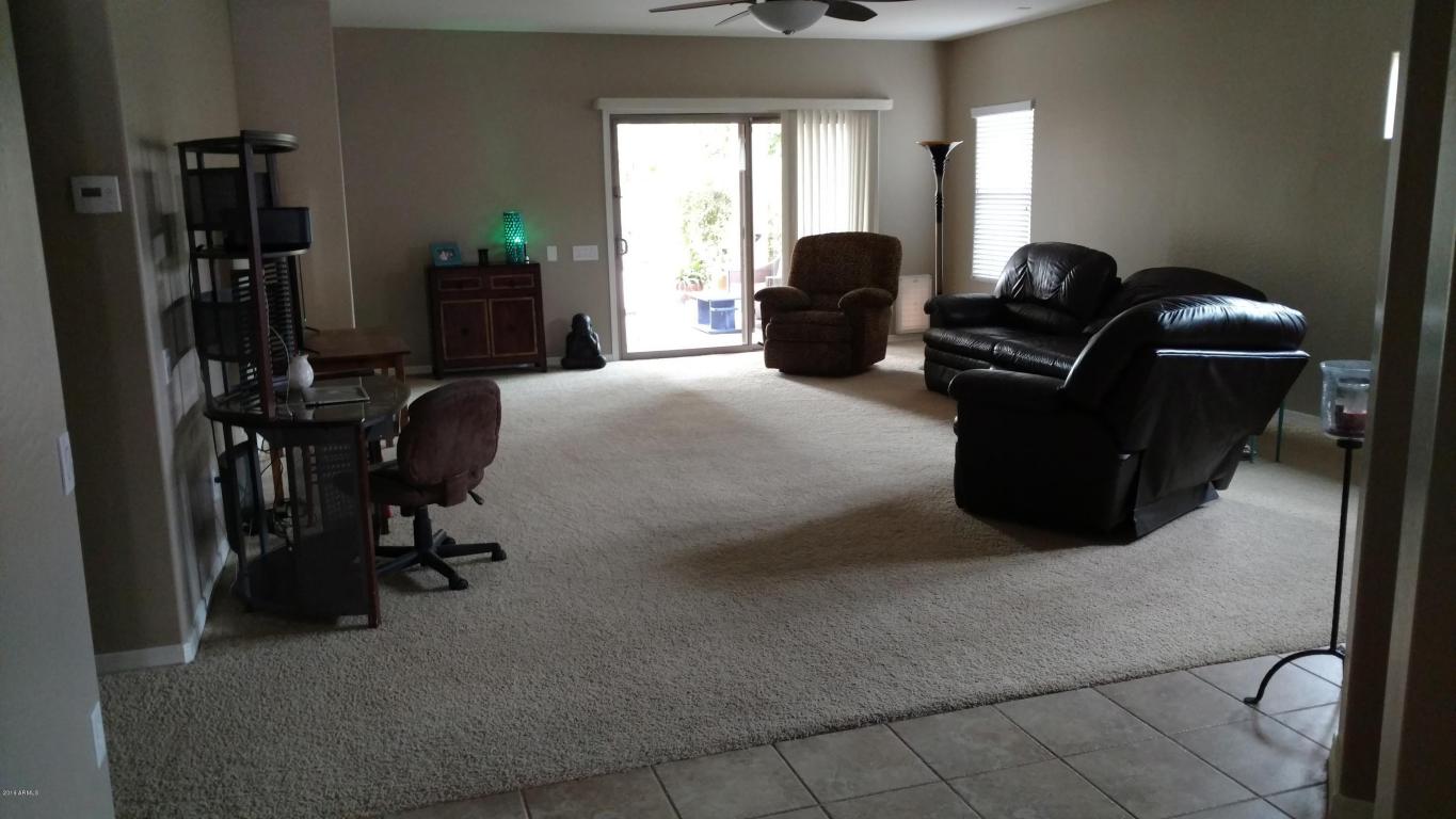 5239 W Desert Hollow Dr