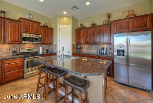 1809 W Horsetail Trl
