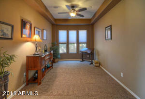 1809 W Horsetail Trl
