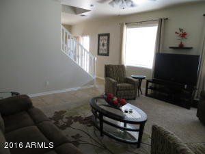 708 S Paustian Cir
