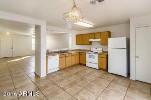 639 W Mirage Loop