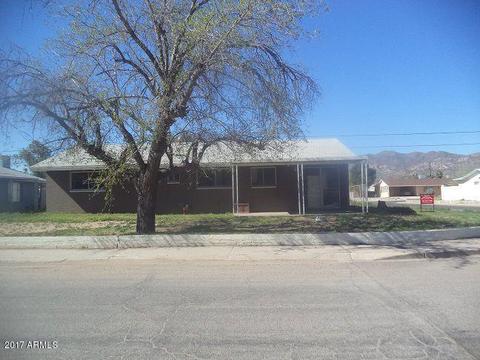 414 W Greenwich Rd
