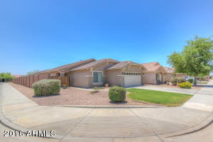 For Sale: 3611 E Austin Ln San Tan Valley, AZ 85140