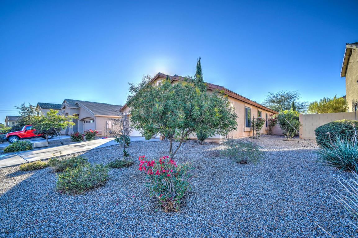 2325 W Hayden Peak Dr