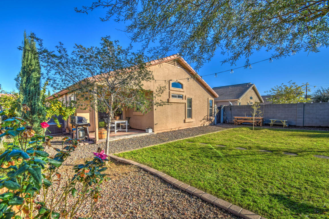 2325 W Hayden Peak Dr