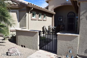 76 S Laura Ln