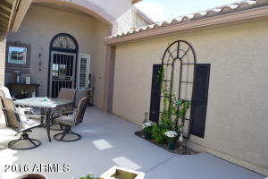 76 S Laura Ln