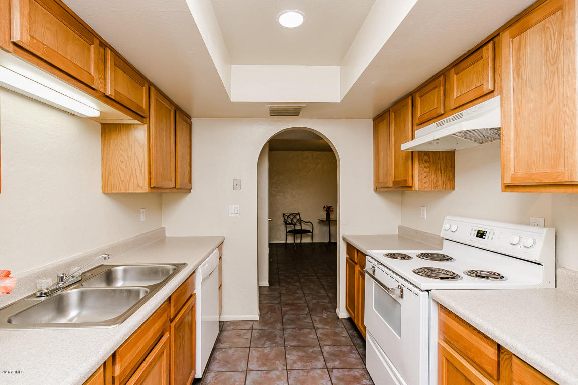410 E Royal Palms Dr