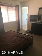 2127 E El Moro Ave
