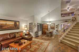 1638 N Avoca --