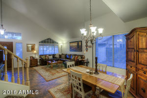 1638 N Avoca --