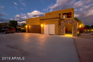 2840 N 81st Pl