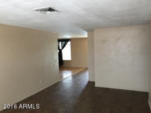 2012 N Pennington Dr