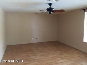2012 N Pennington Dr
