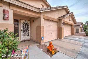 853 N John Way