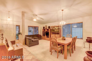 853 N John Way
