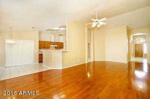 5761 W Ross Dr