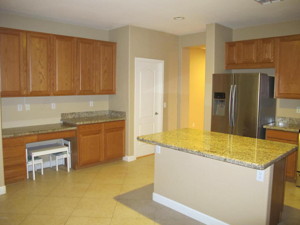 1186 W Bosal Dr