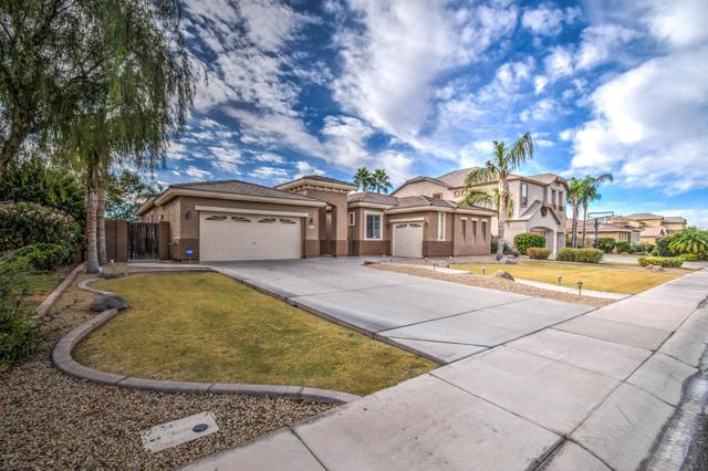 3141 E Juanita Ave