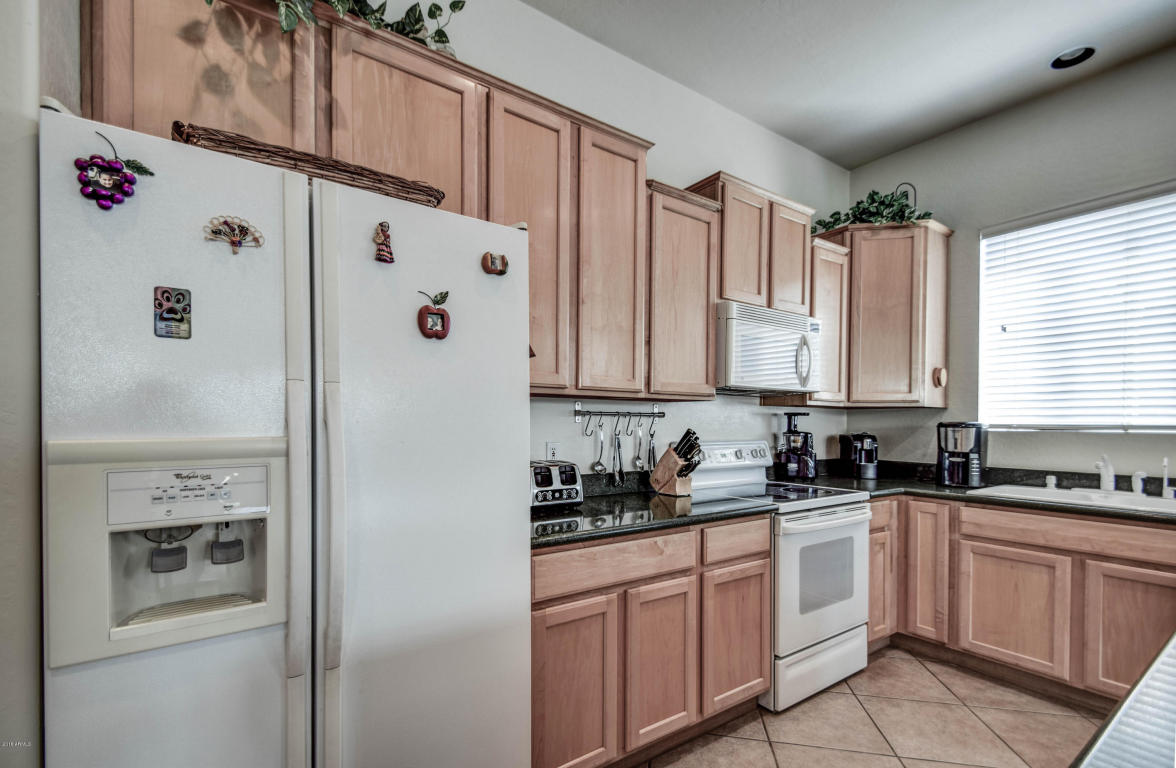 3141 E Juanita Ave