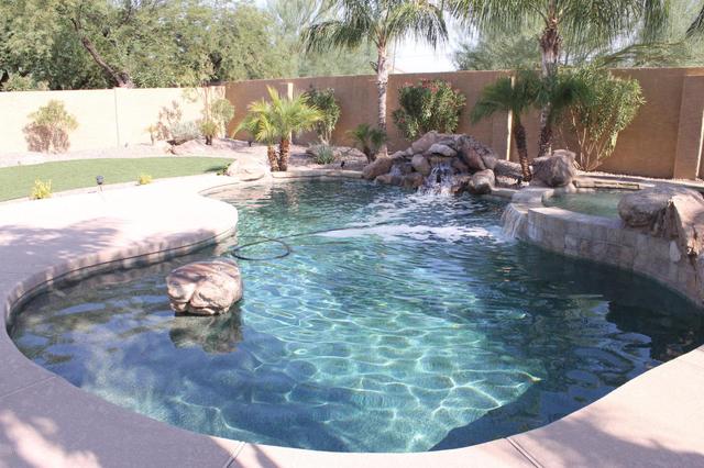 6017 E Woodridge Dr